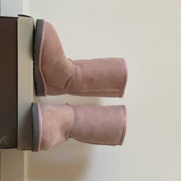 UGG Women's Classic Boots - Picture 2 of 6